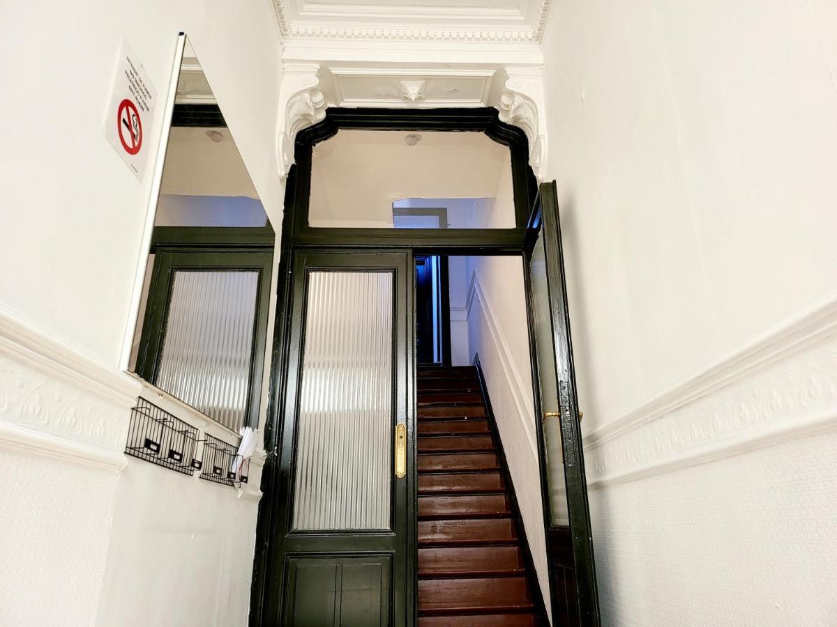 Private Industrial Room In Center Of Charleroi Dış mekan fotoğraf